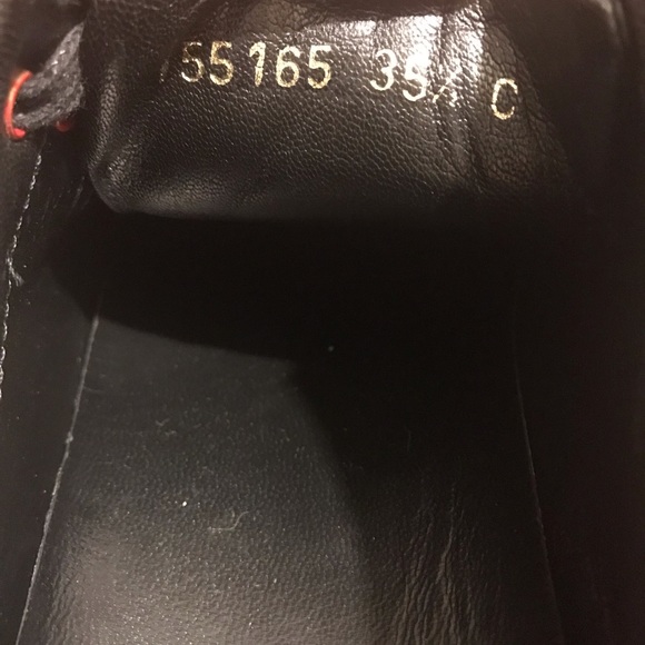 Authentic Gucci Shoes size 5.5 - Picture 4 of 10